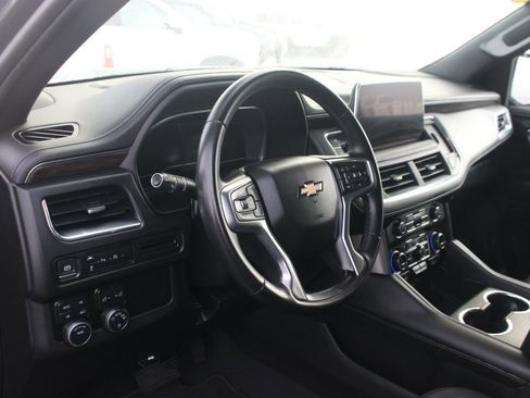 Used 2023 Chevrolet Suburban LT image 18