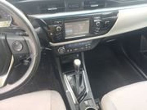 Used 2015 Toyota Corolla LE FWD image 14