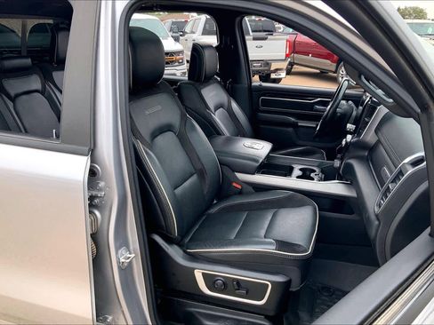 Used 2022 RAM 1500 Laramie w/ Sport Appearance Package image 9