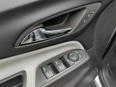 Used 2024 Chevrolet Equinox LS image 23