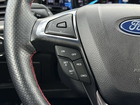 Used 2022 Ford Edge ST-Line image 8