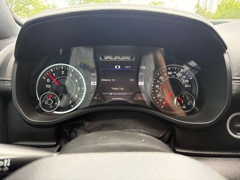Used 2022 RAM 1500 Laramie AWD/4WD image 29