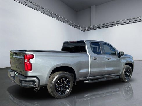 Used 2019 Chevrolet Silverado 1500 Custom w/ Custom Value Package AWD/4WD image 8