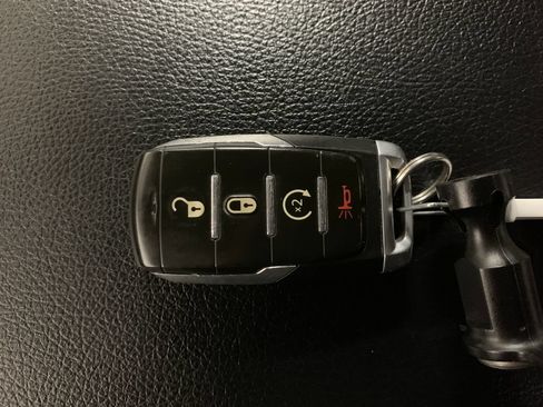 Used 2021 RAM 1500 Big Horn AWD/4WD image 16