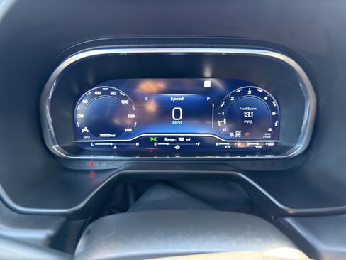 Used 2022 Chevrolet Tahoe RST w/ Luxury Package image 34