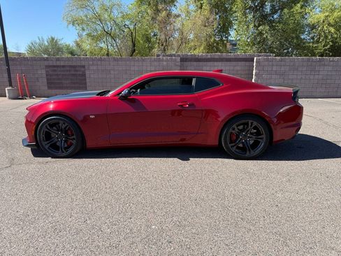Used 2019 Chevrolet Camaro SS RWD image 8