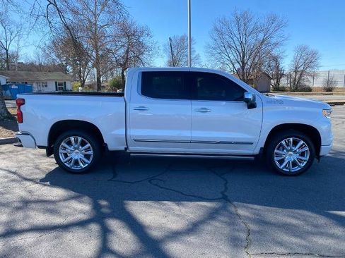 Used 2025 Chevrolet Silverado 1500 High Country image 8