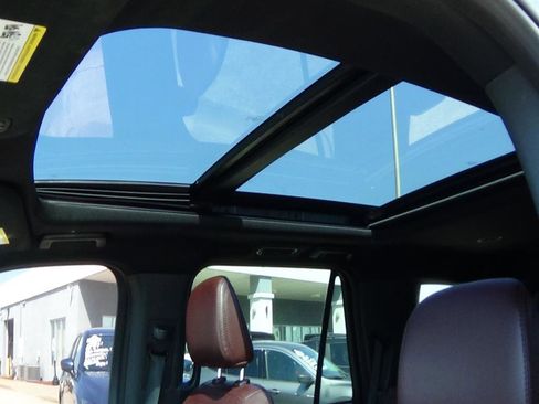 Used 2024 Ford Expedition Limited image 20