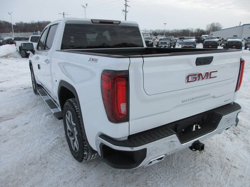 New 2026 GMC Sierra 1500 SLT w/ SLT Premium Package image 9