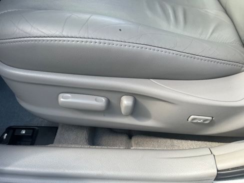 Used 2007 Toyota Camry XLE FWD image 29