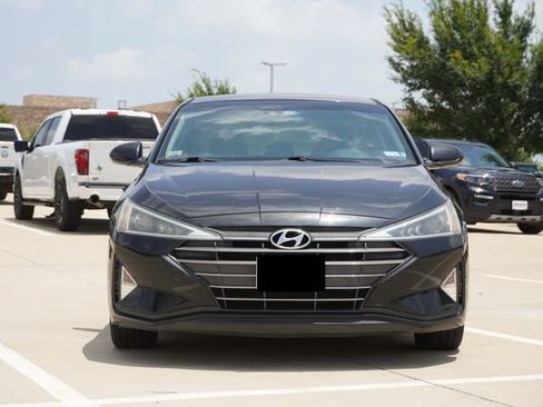 Used 2019 Hyundai Elantra SEL FWD image 2
