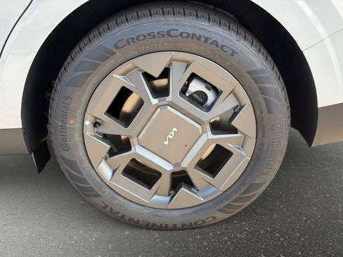 New 2026 Kia Carnival EX image 9