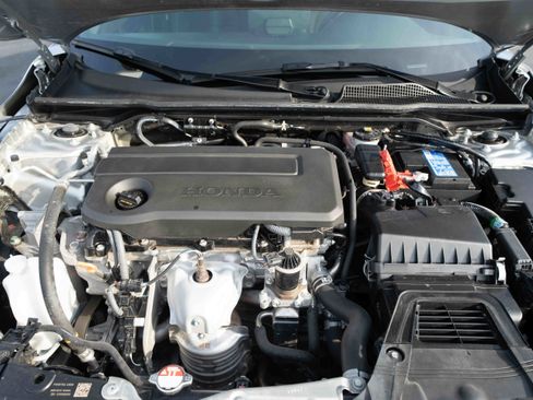 Used 2025 Honda Civic Sport image 30