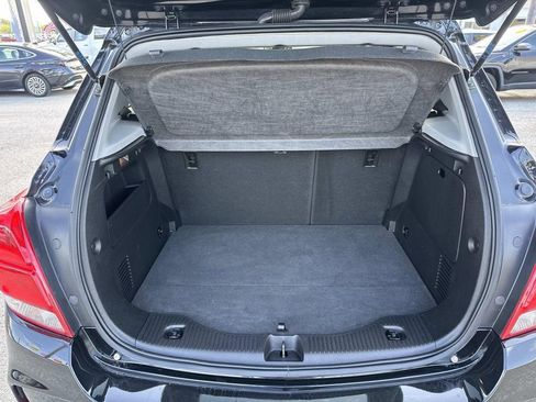 Certified 2019 Chevrolet Trax LT w/ LT Convenience Package image 8