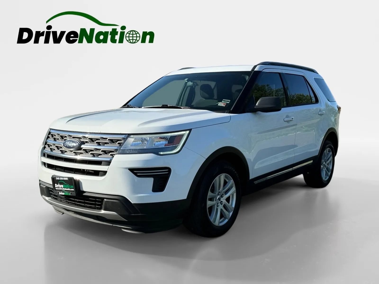 Used 2018 Ford Explorer XLT AWD/4WD image 1