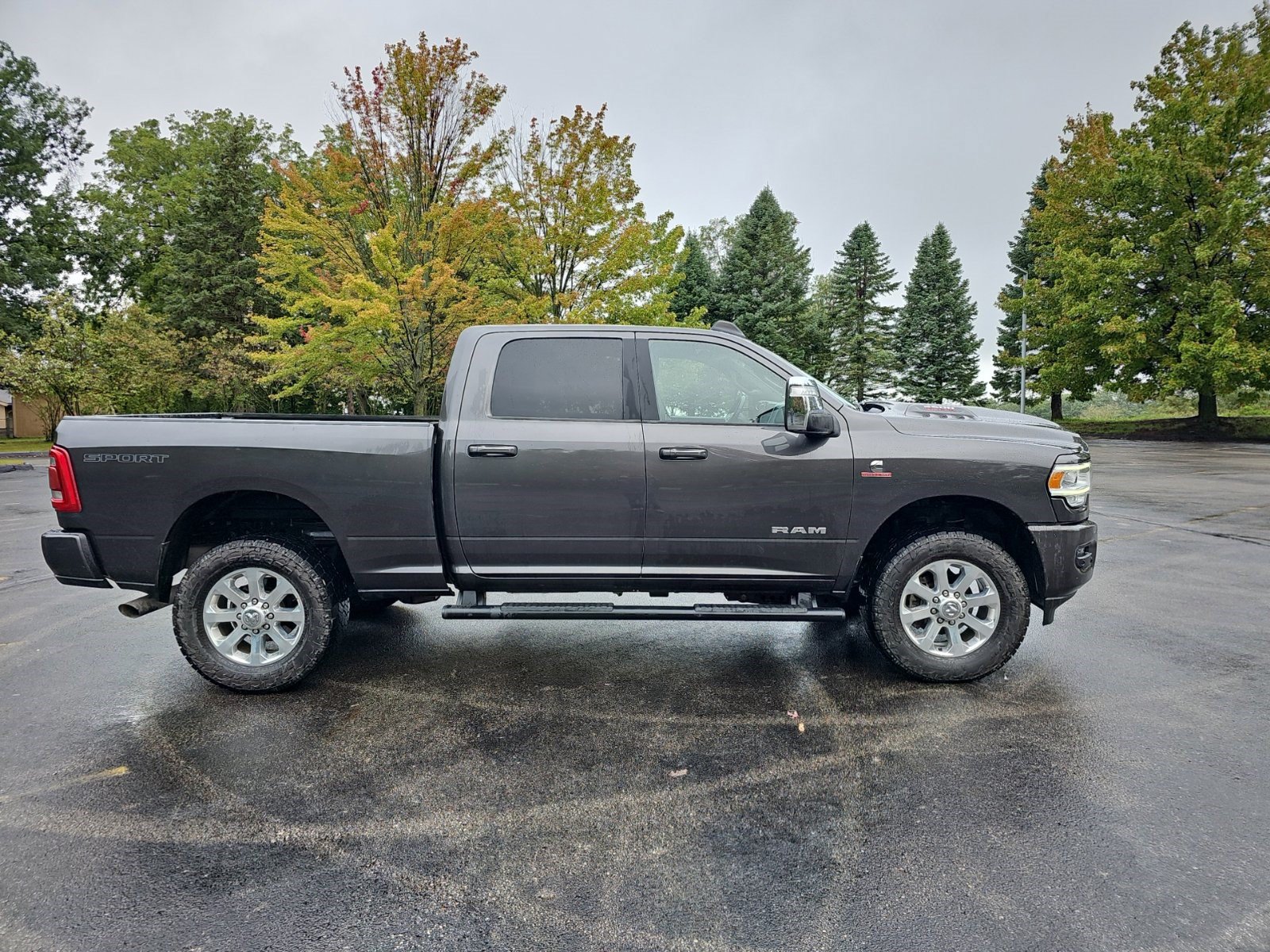 Used 2024 RAM 2500 Laramie w/ Sport Appearance Package AWD/4WD image 7