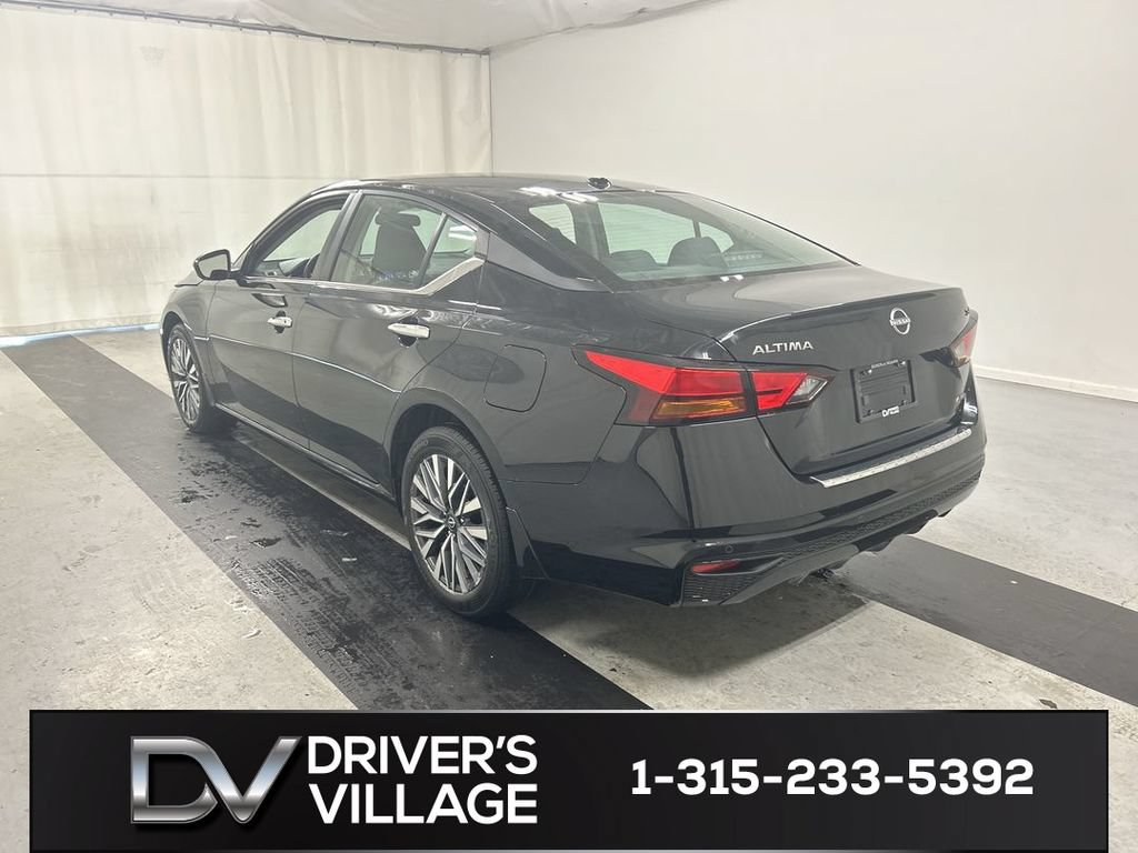 Used 2023 Nissan Altima 2.5 SV AWD/4WD image 7