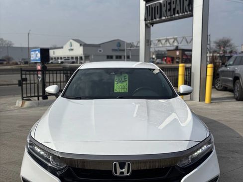 Used 2018 Honda Accord Sport image 2