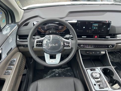 New 2026 Kia Carnival EX image 10