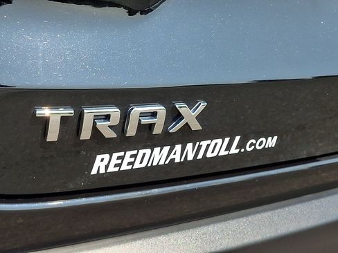 Used 2024 Chevrolet Trax LS w/ LS Convenience Package FWD image 30