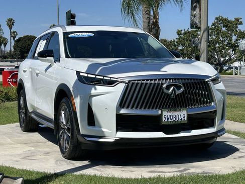 Certified 2026 INFINITI QX60 Luxe w/ Cargo Package FWD image 4