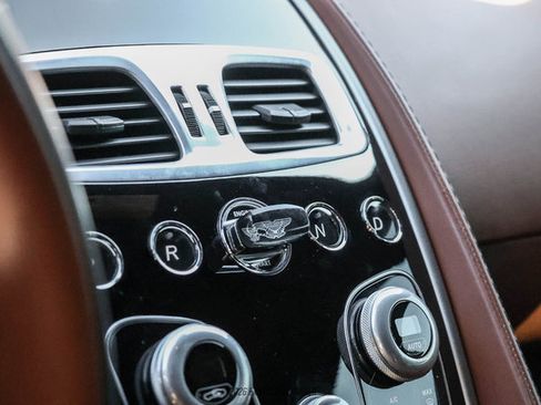 Used 2015 Aston Martin Vanquish Coupe RWD image 28