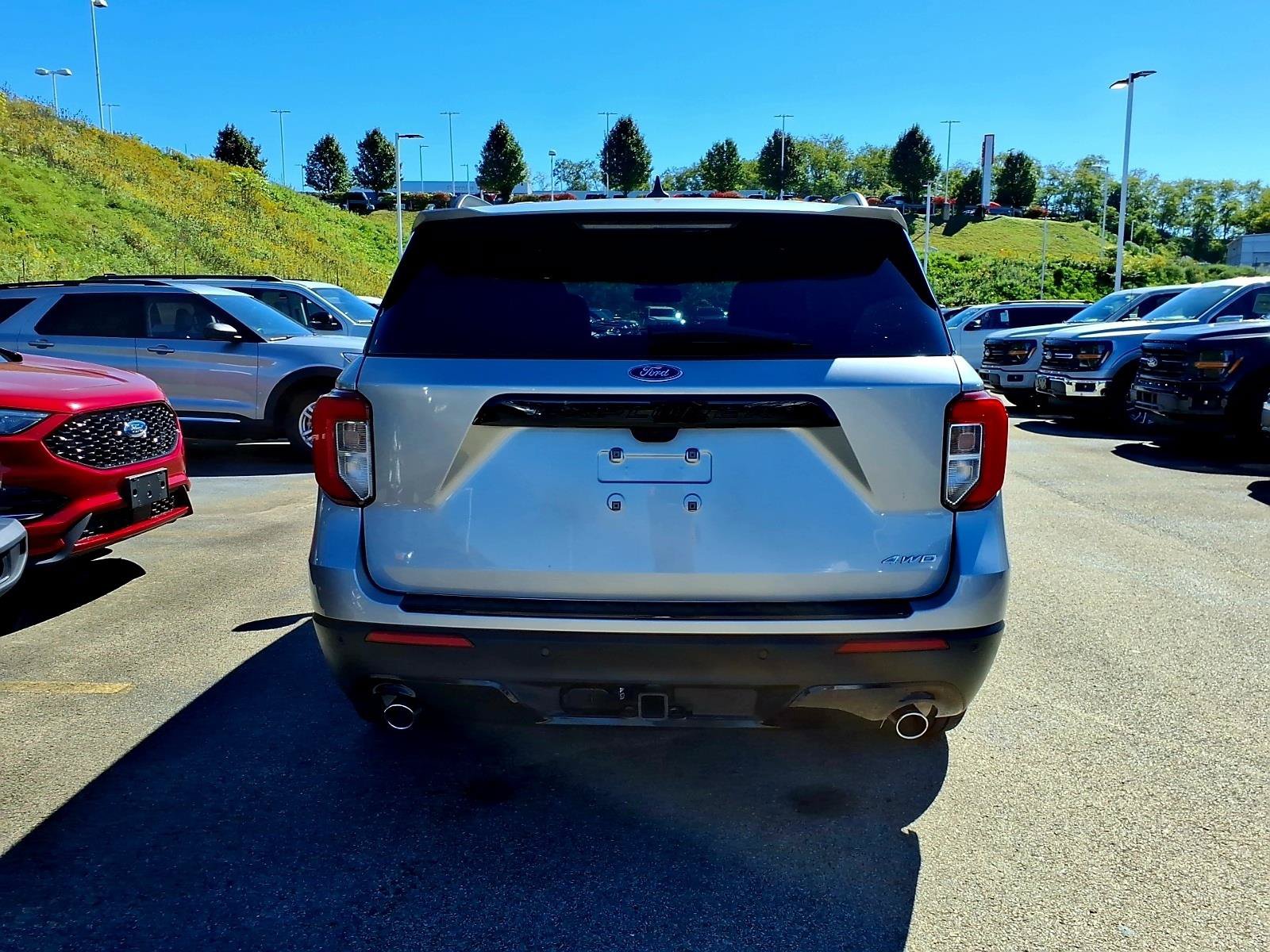 Used 2023 Ford Explorer ST-Line w/ Class IV Trailer Tow Package AWD/4WD image 5