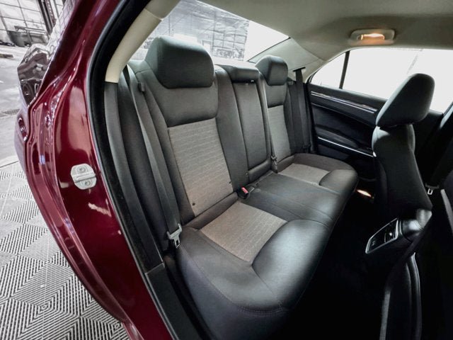 Used 2019 Chrysler 300 Touring w/ Driver Convenience Group AWD/4WD image 20