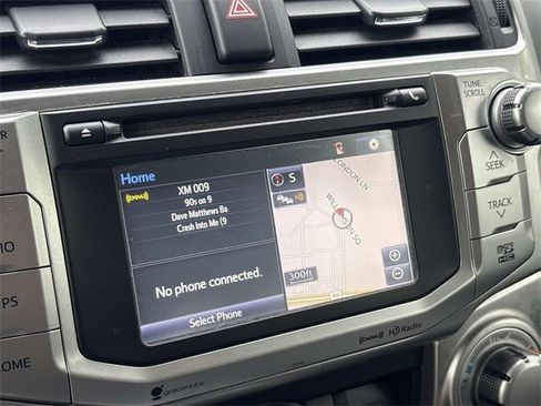 Used 2019 Toyota 4Runner SR5 w/ Four Season Floor Mat Package image 32