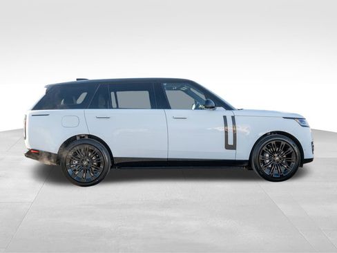 New 2025 Land Rover Range Rover Long Wheelbase SE image 8