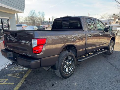 Used 2017 Nissan Titan SV AWD/4WD image 5