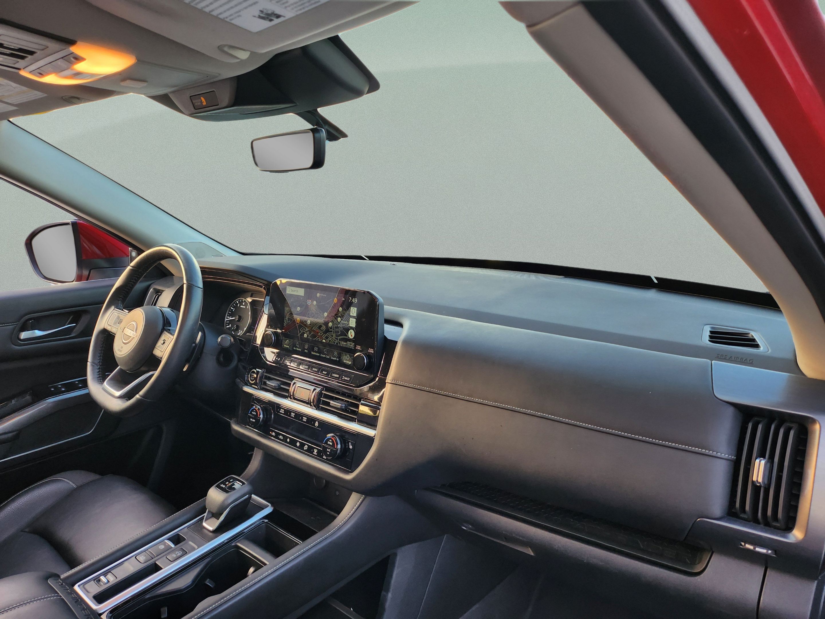Used 2024 Nissan Pathfinder SL w/ SL Premium Package FWD image 29