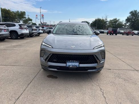 Certified 2025 Buick Envision Sport Touring image 8