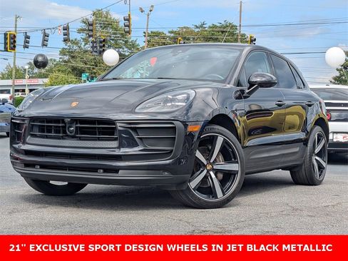 Used 2024 Porsche Macan Turbo image 2