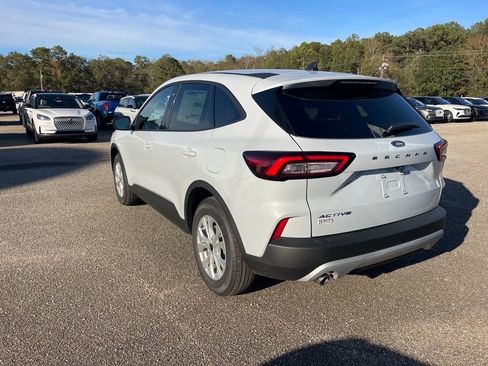 New 2026 Ford Escape Active image 9