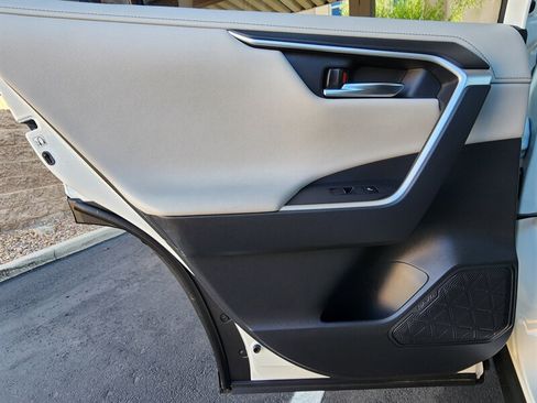Used 2019 Toyota RAV4 Limited w/ Cold Weather Package FWD image 76
