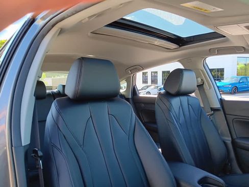 Used 2025 Acura Integra FWD image 18