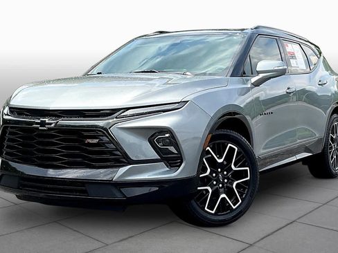 Used 2023 Chevrolet Blazer RS w/ Enhanced Convenience Package FWD image 2