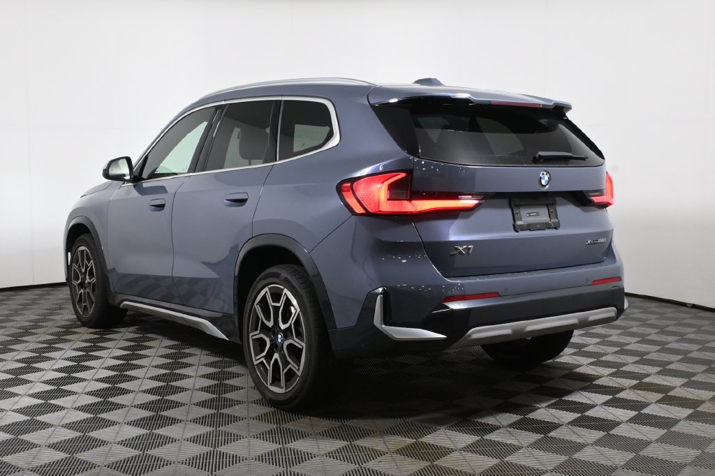 Used 2023 BMW X1 xDrive28i w/ Convenience Package AWD/4WD image 9