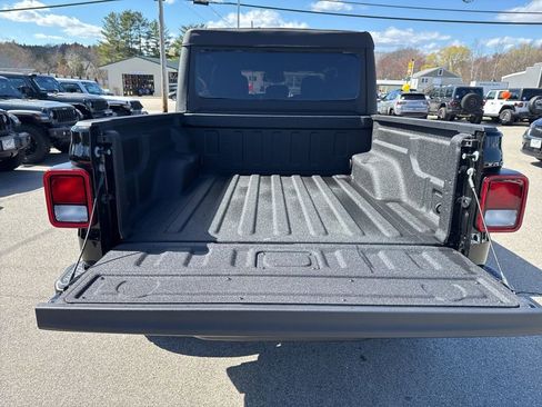 New 2026 Jeep Gladiator Sport image 23