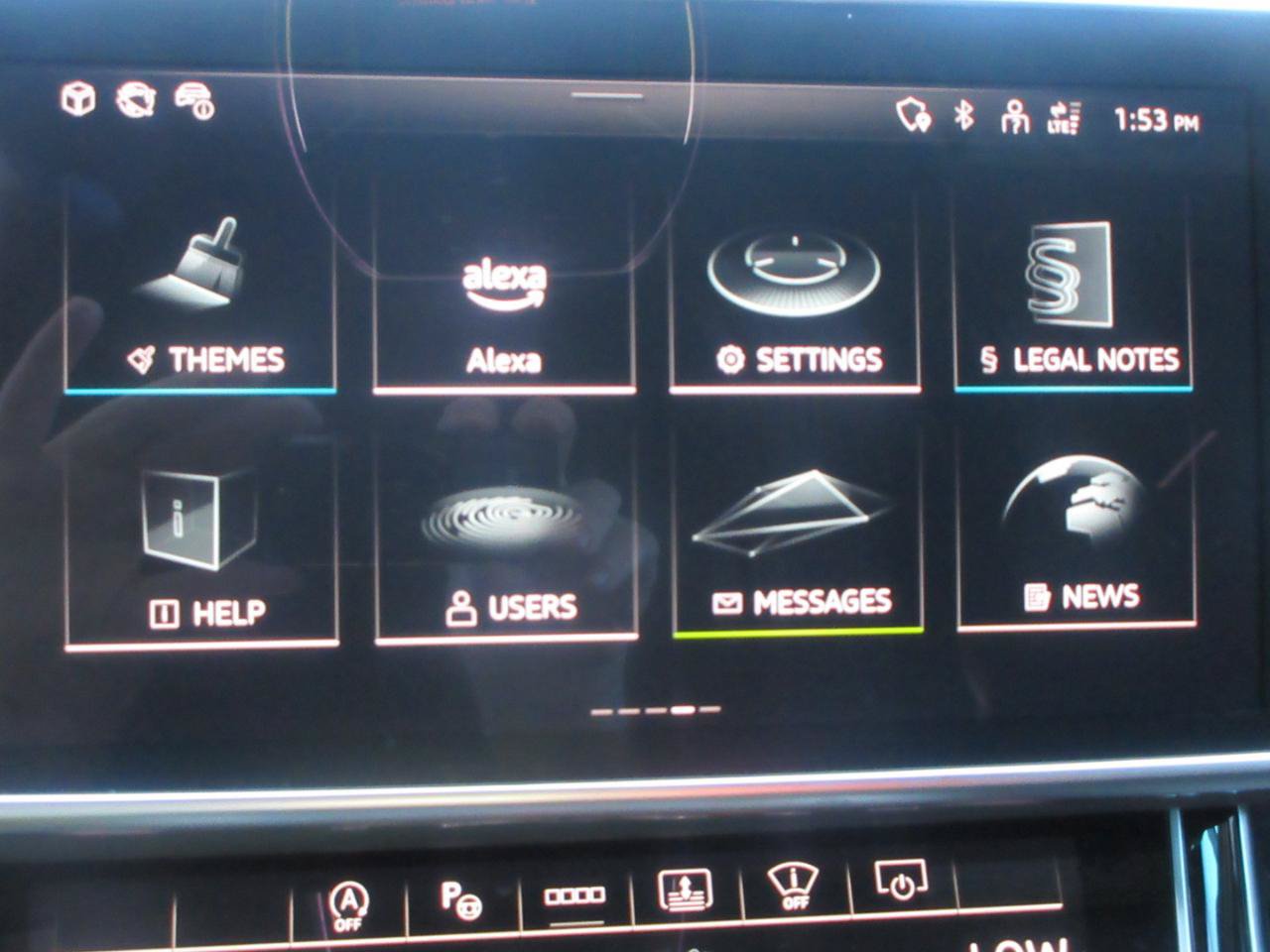 Used 2025 Audi A8 L 3.0T w/ EXECUTIVE PACKAGE w/ Executive Package AWD/4WD image 64