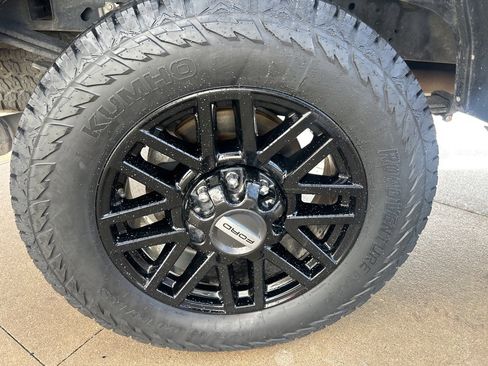 Used 2021 Ford F250 Lariat image 6