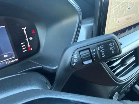 Used 2023 Ford Escape SE FWD image 28