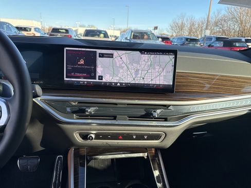 Used 2025 BMW X5 xDrive40i w/ M Sport Package image 15