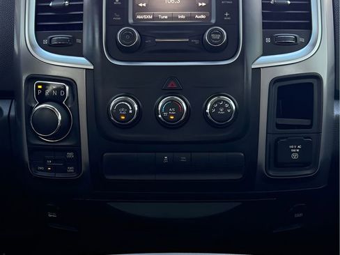Used 2022 RAM 1500 Classic SLT AWD/4WD image 21