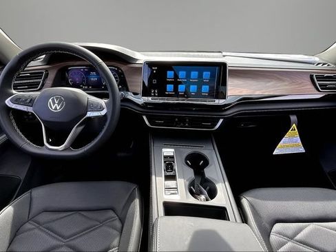 New 2026 Volkswagen Atlas SE FWD image 5