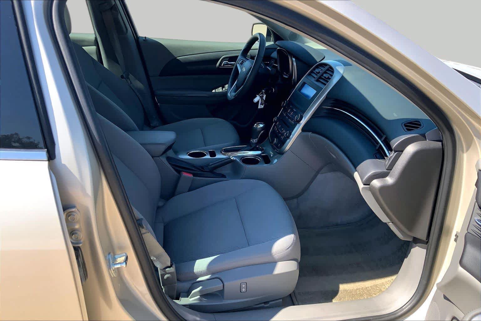 Used 2015 Chevrolet Malibu LS w/ Protection Package FWD image 9
