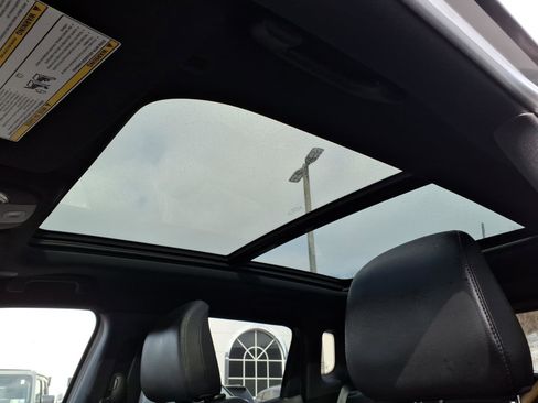 Certified 2023 Jeep Compass Limited w/ Elite Group image 11