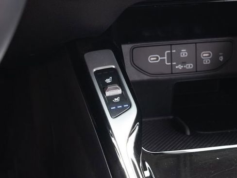 Certified 2025 Kia Sorento SX FWD image 21