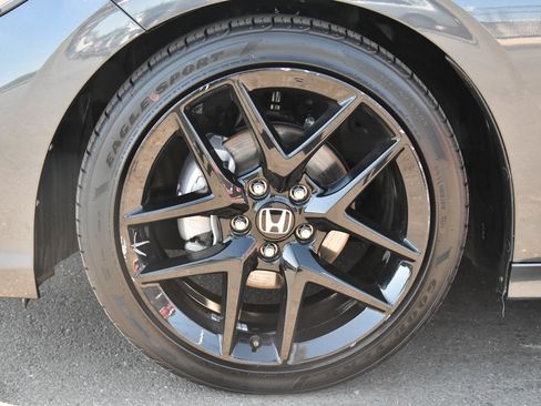 Used 2025 Honda Civic Sport image 12